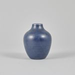 1057 1071 VASE